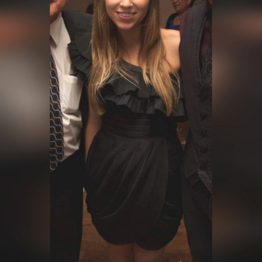 One shoulder dress